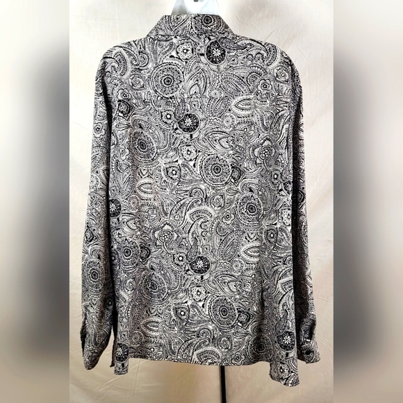 KIM ROGERS Black and White Paisley Button-up Blouse - Size 3X or Size 24W - Picture 2 of 4